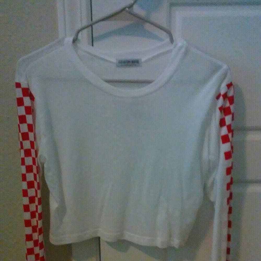 Long sleeve crop top with checker sleeves